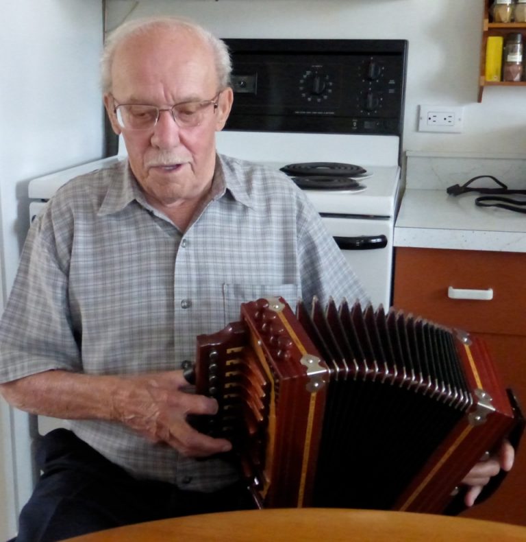 Quatre fabricants d’accordéons reconnus porteurs de traditions